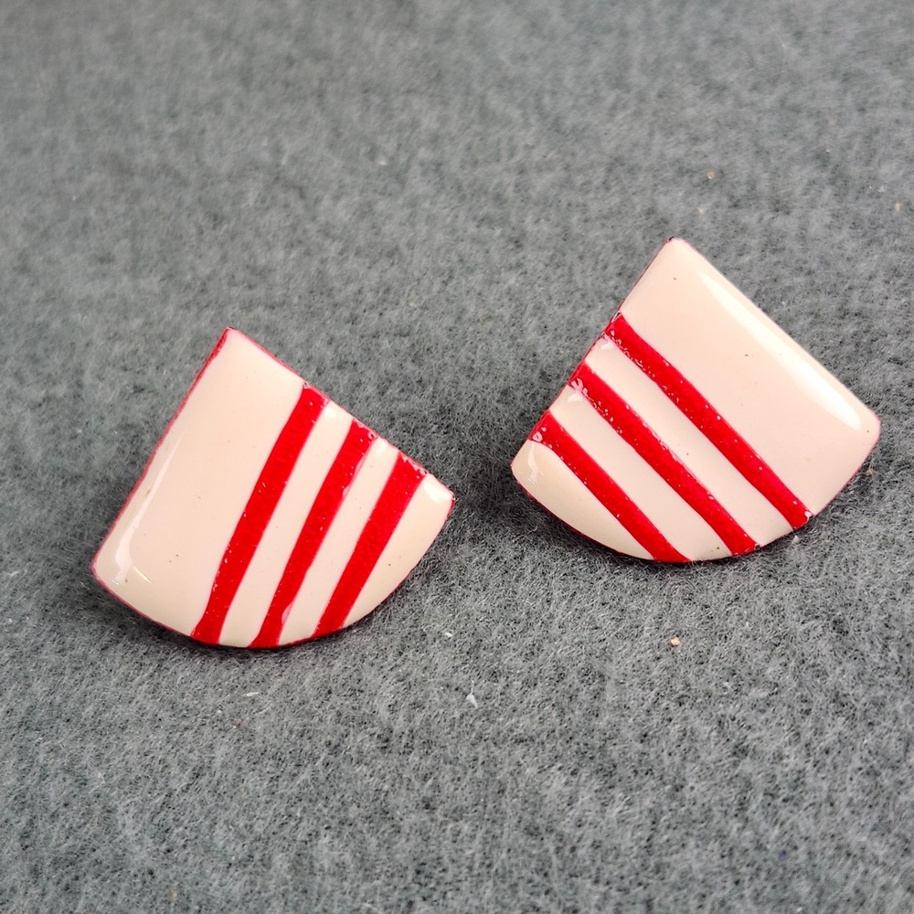 VINTAGE RED STRIPE WHITE TRIANGLE SILVER TONE‎  POST PIERCED EARRINGS